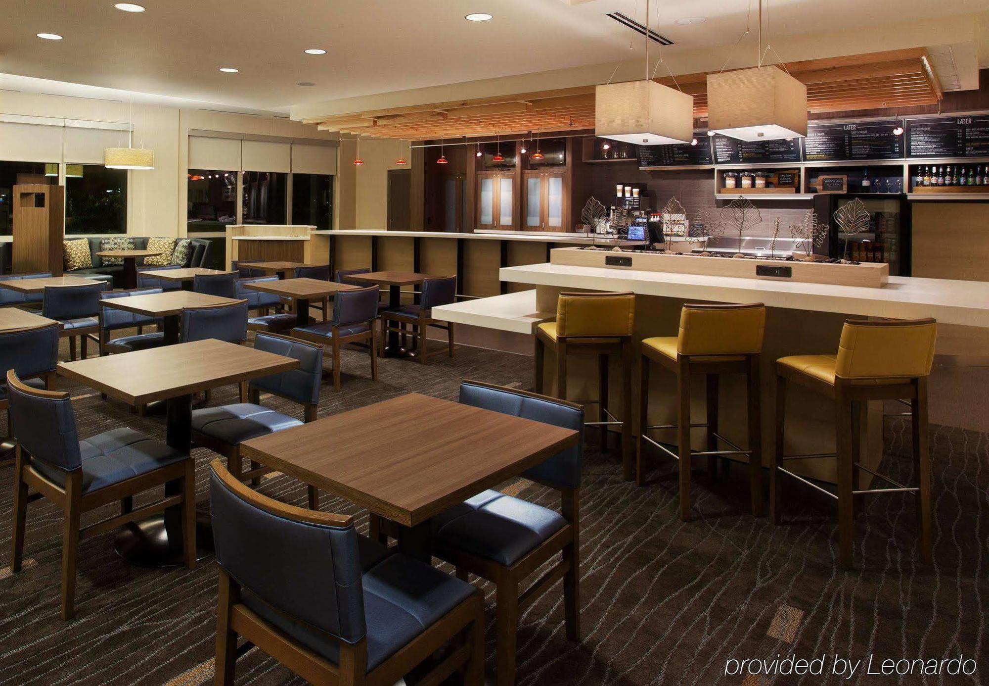 Courtyard By Marriott Orlando South/Grande Lakes Area Bagian luar foto